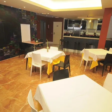 Albergue Revolutum Hostel-2
